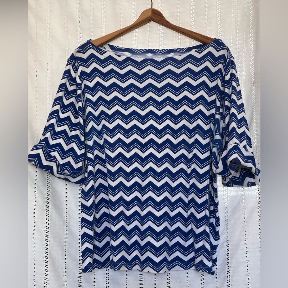 Kim Rogers Blue and White Chevron Short Sleeve Top Size 2X